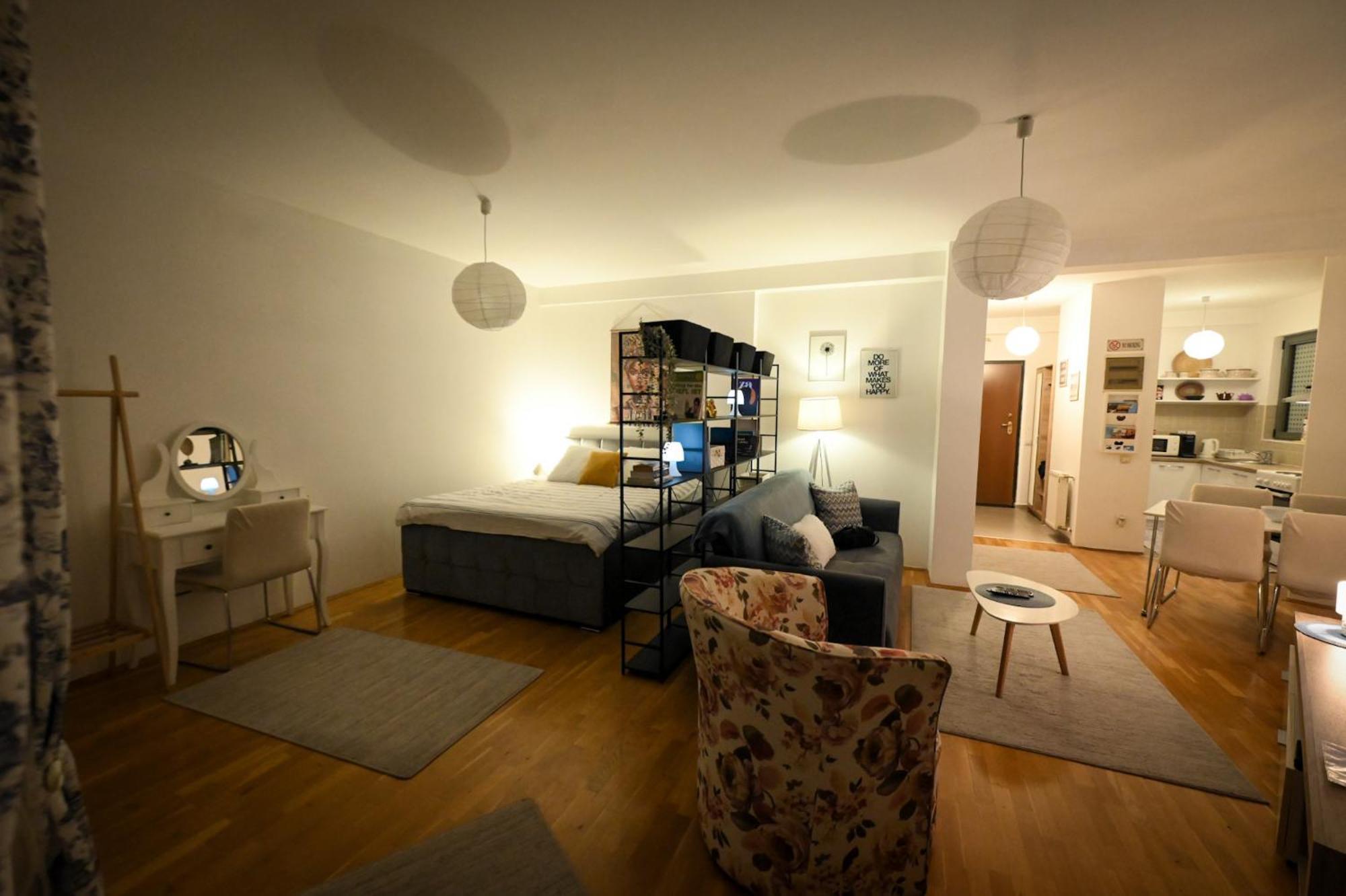 L&B Studio Apartment Pristina Exterior foto